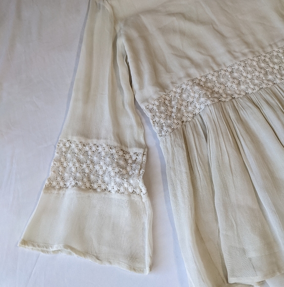 Sweet Magnolia Boho Bell Sleeve Tunic Top - Picture 2 of 10